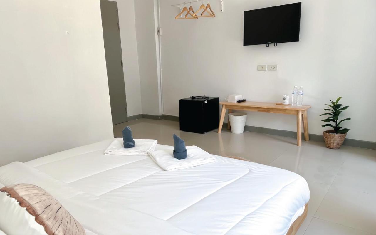 Baobab Hotel Patong Exterior photo